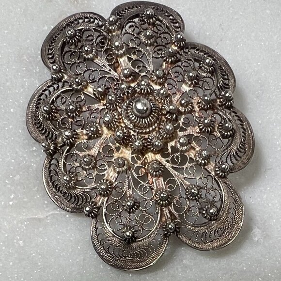 Antique 800 Silver Domed Brooch Genova Italy Filigree Etruscan Revival Scroll - Picture 4 of 10